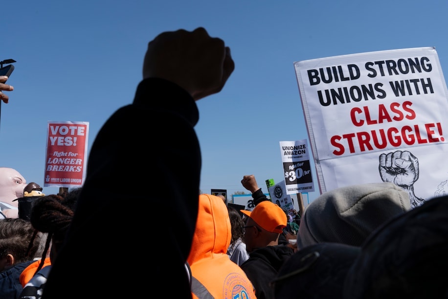 "A red-hot labor market that has afforded workers more bargaining power with employers is fueling a string of recent union victories at high-profile U.S. companies. Workers have voted to unionize for the first time in recent weeks at Trader Joe’s and Chipotle. Unions have also made significant inroads at Amazon, Starbucks, Apple and REI, employers that have long resisted unionization.

Behind these small, but notable, victories is renewed popular support among Americans for the labor movement: 71% of Americans approve of unions, matching a 53-year high, according to a Gallup poll released Tuesday."

Read more from the Washington Post at the link in our bio.

#unionstrong
#1u
#organize